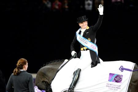 Dressur-Equipe gewinnt beim CHIO den Nationenpreis Dressur-Equipe gewinnt beim CHIO den Nationenpreis