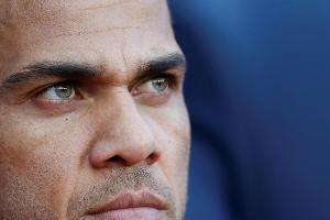 Alves stellt sich vor Neymar: Kritik ein Zeichen der Schwäche