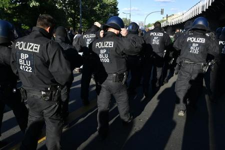 Angriff auf Gäste-Bus: 28 Festnahmen nach Ausschreitungen in Köln