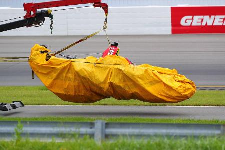 Indy-Crash 04.jpg