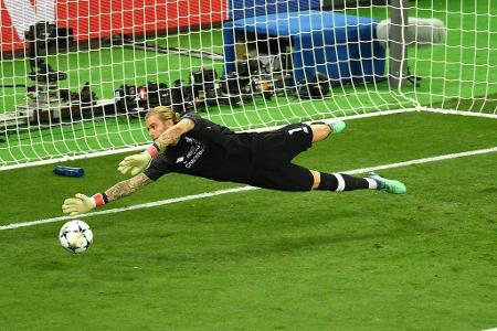 Der ehemalige Mainzer verbrachte in der ersten halben Stunde ein geruhsames Finale. War gegen Ronaldo mit einem guten Reflex...