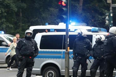 Nach Ausschreitungen in Köln: Union kritisiert Polizei