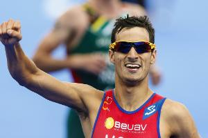 Triathlon: Spanier Mola gewinnt zum dritten Mal in Hamburg