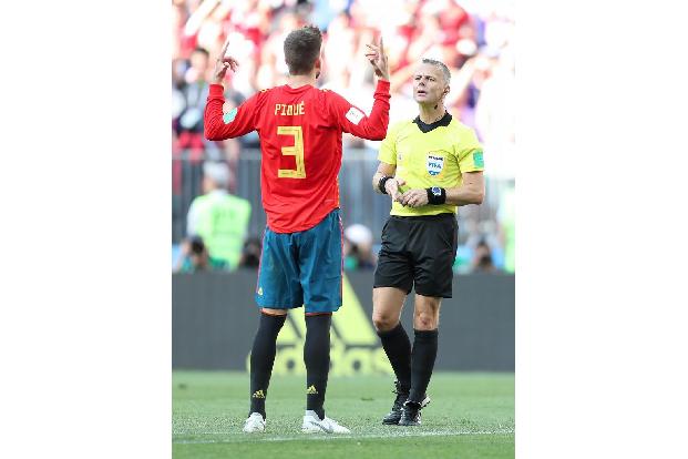 Piqué ermöglichte Russland durch ein unnötiges Handspiel überhaupt erst den Ausgleich per Strafstoß. Generell wirkte der Wel...