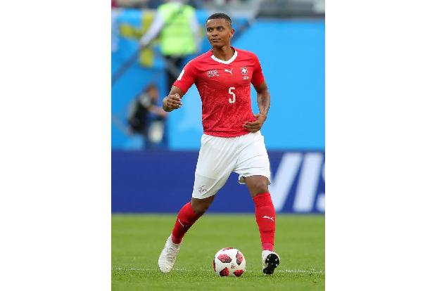 Eine höchst unglückliche Figur gab auch Borussia Dortmunds Akanji ab. Der Verteidiger leistete sich nicht nur einige Patzer ...