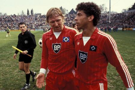 Jimmy Hartwig gehörte zur legendären HSV-Elf, die sich 1983 den Europapokal der Landesmeister sicherte. Hier auf dem Bild zu...