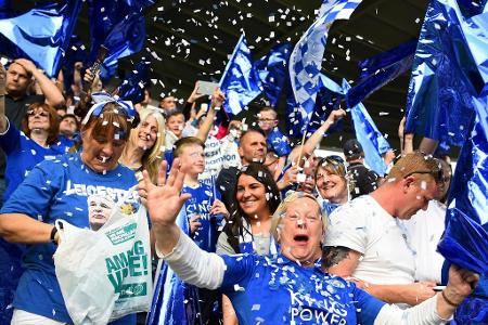 Den Fans war eigentlich ziemlich egal, was unten auf dem Rasen passierte. Die drei Foxes-Tore heizten die Stimmung allerding...