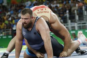 Ringer-WM: Schwergewichtler Popp kämpft um Bronze