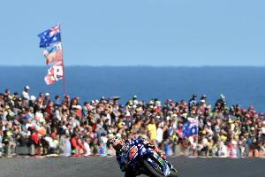 Vinales beendet Durststrecke in Australien - Weltmeister Marquez abgeschossen