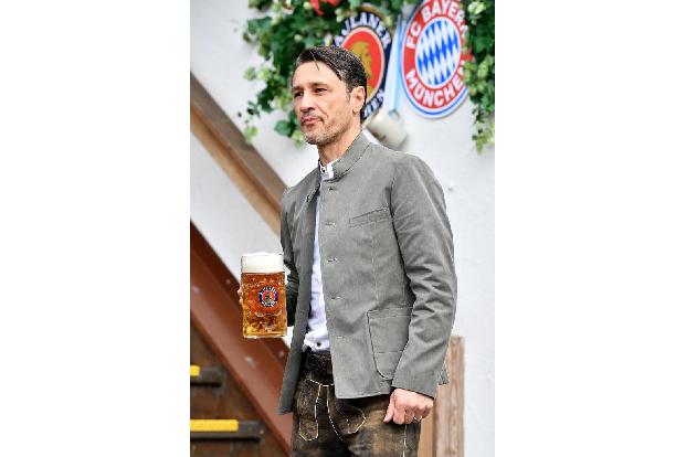 Nach einem herausragenden Start mit sieben Pflichtspielsiegen zum Auftakt hängt der Haussegen beim FC Bayern nach vier siegl...