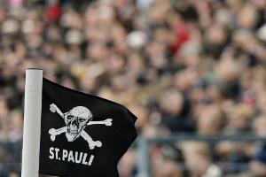 Innenverteidiger Carstens erhält bei St. Pauli Profivertrag