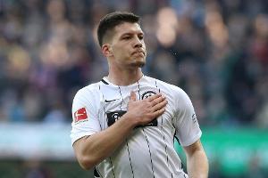 Frankfurts Jovic erzielt als 14. Spieler fünf Treffer - Dieter Müller weiterhin Rekordhalter