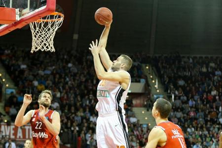 Basketball: Mittelfußbruch bei Wohlfarth-Bottermann