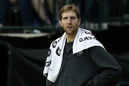 Nowitzki bangt um Einsatz zum NBA-Auftakt