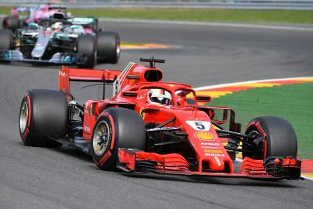 Vettel schneller als Hamilton - aber Verstappen glänzt an der Spitze