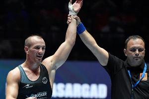 Ringen: Stäbler im Halbfinale, Schwarz darf hoffen
