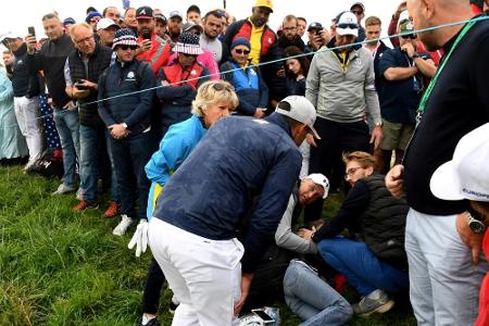 42. Ryder Cup: US-Open-Sieger Koepka trifft Zuschauerin im Gesicht