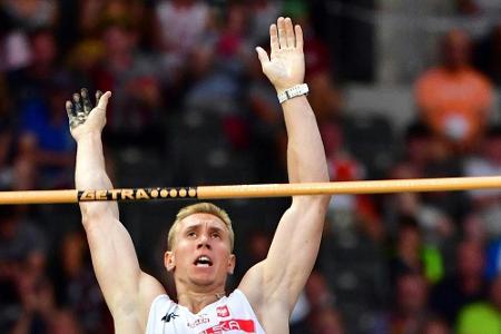 WM-Zweiter Lisek gewinnt Aachener Domspringen mit 5,90 m WM-Zweiter Lisek gewinnt Aachener Domspringen mit 5,90 m