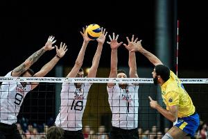 Volleyballer unterliegen Olympiasieger Brasilien
