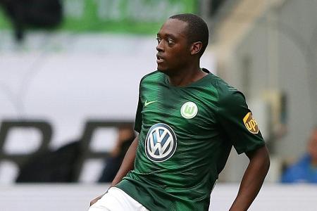 Vom Ball getroffen: Kameramann in Wolfsburg Vom Ball getroffen: Kameramann in Wolfsburg