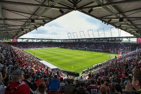 2. Liga: Schanzer laden Rettungskräfte ein