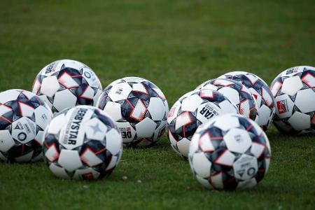 FIFA: Deutsche Klubs auf Transfermarkt zurückhaltend