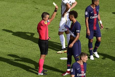 Erst der Wechsel zum französischen Meister Paris Saint-Germain, dann das Debüt im DFB-Team: Thilo Kehrer hat fraglos aufrege...