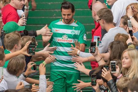 Die lebende Werder-Legende könnte im Sommer ebenfalls ablösefrei wechseln. Dass er die Werderaner verlässt und sich einem an...
