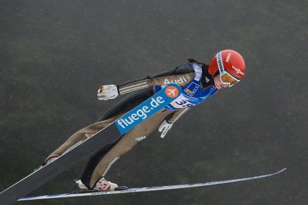 Skispringen: Erster Weltcup-Sieg für Seyfarth