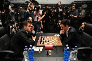 Schach-WM: Viertes Remis zwischen Carlsen und Caruana