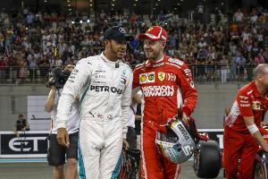 "Du hast aber einen kleinen Kopf": Vettel und Hamilton tauschen ihre Helme