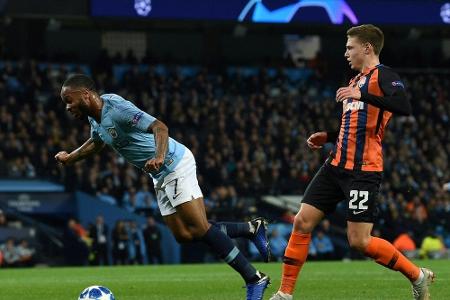 Sterling entschuldigt sich nach Skandal-Elfmeter - Guardiola fordert Videobeweis