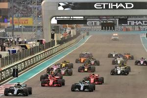 Spektakulärer Unfall von Hülkenberg in der ersten Runde von Abu Dhabi