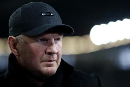 Seit 2017 verdient Effenberg seine Brötchen als Gesellschafter einer Sportagentur, die Top-Sportler berät und vermarktet. Do...