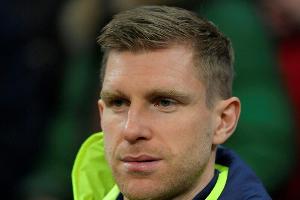 Mertesacker hofft auf Özil-Verbleib bei Arsenal