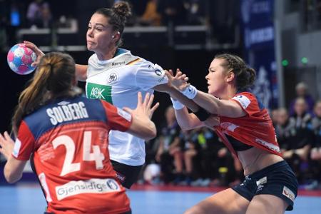 Handball-EM: Deutsche Frauen feiern Auftaktsieg gegen Norwegen