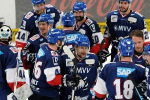 Klare Sache in Köln: Mannheim zieht an der DEL-Spitze davon