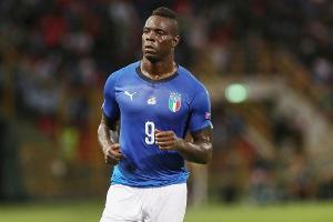 Balotelli verulkt Müller wegen Kung-Fu-Tritt