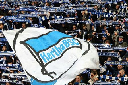 Hertha-Fan stürzt beim Torjubel in Graben