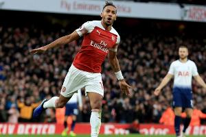 London-Derby: Spurs-Fan bewirft Aubameyang mit Bananenschale