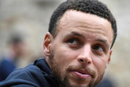 Einladung an Curry: NASA will NBA-Star von Mondlandung überzeugen Einladung an Curry: NASA will NBA-Star von Mondlandung überzeugen