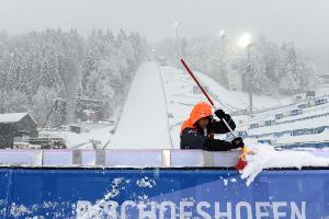 Schnee und Unwetter: Qualifikation in Bischofshofen auf Sonntag verschoben