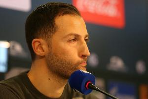 Heidel bei "wichtigem Termin": Schalke-Coach Tedesco darf auf Neuzugang hoffen