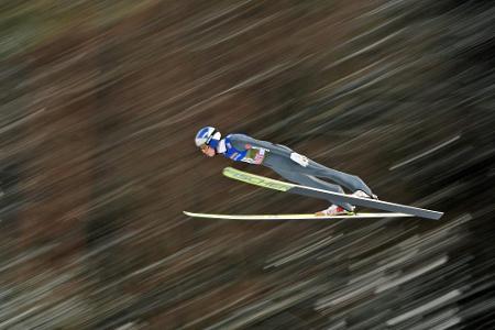 Wellinger fliegt nach Sapporo - Freitag pausiert