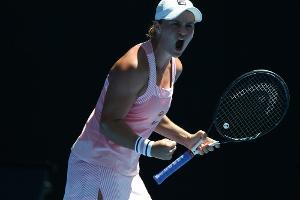 Australierin Barty nach Sieg über Scharapowa im Viertelfinale