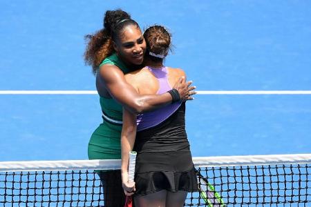 Williams deklassiert Maria beim Comeback in Melbourne Williams deklassiert Maria beim Comeback in Melbourne