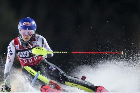 Shiffrin überragend, Rebensburg vorerst Siebte