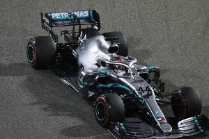 Formel 1: Hamilton gewinnt in Bahrain - Vettel nur Fünfter
