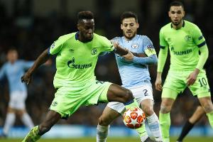 Frisch frisiert von Manchester rasiert: Starfriseur im Schalke-Teamhotel