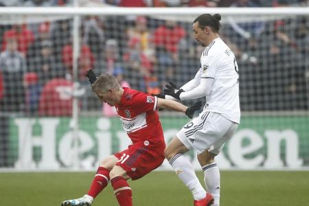 Schweinsteiger verliert Saisonauftakt mit Chicago Schweinsteiger verliert Saisonauftakt mit Chicago